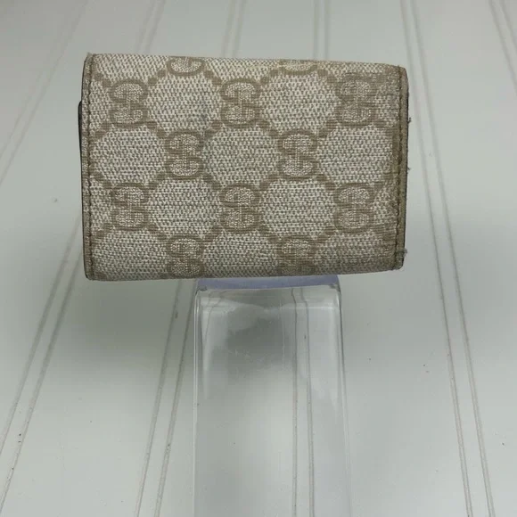 Gucci White and Pink GG 6 Ring Holder Wallet Case - Picture 3 of 11